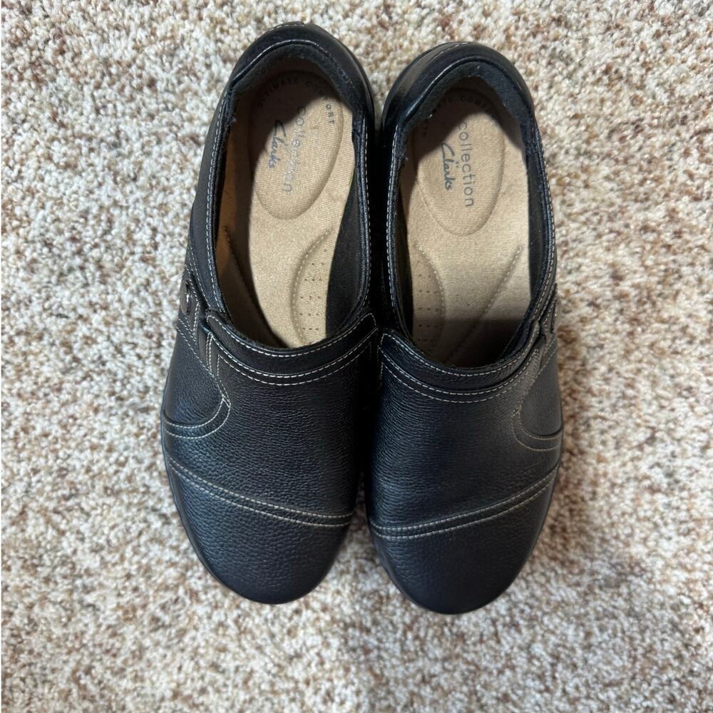 CLARKS Collection, black leather loafers, size 7 Wide - Picture 3 of 10